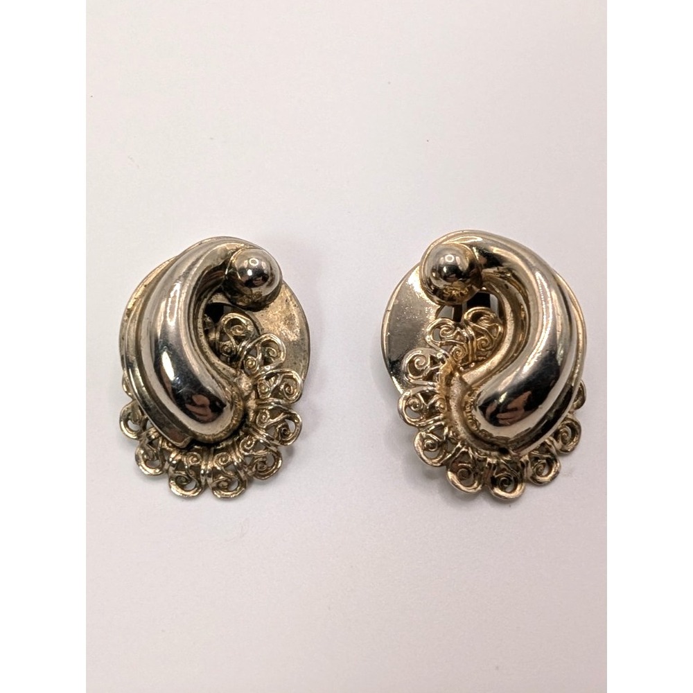 Vintage Silver Tone Paisley Scroll Clip On Earrings Filigree Swirl